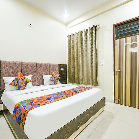 Fabexpress Galaxy Hotel Nayagaon Bagian luar foto