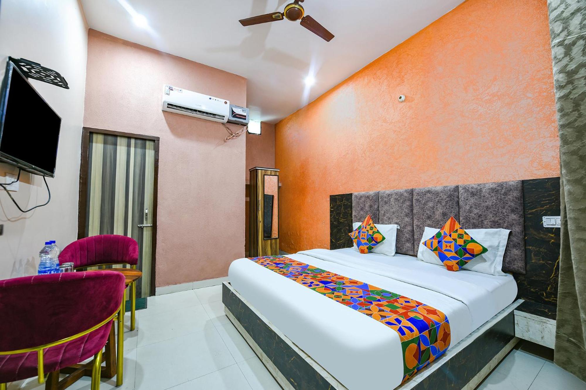 Fabexpress Galaxy Hotel Nayagaon Bagian luar foto