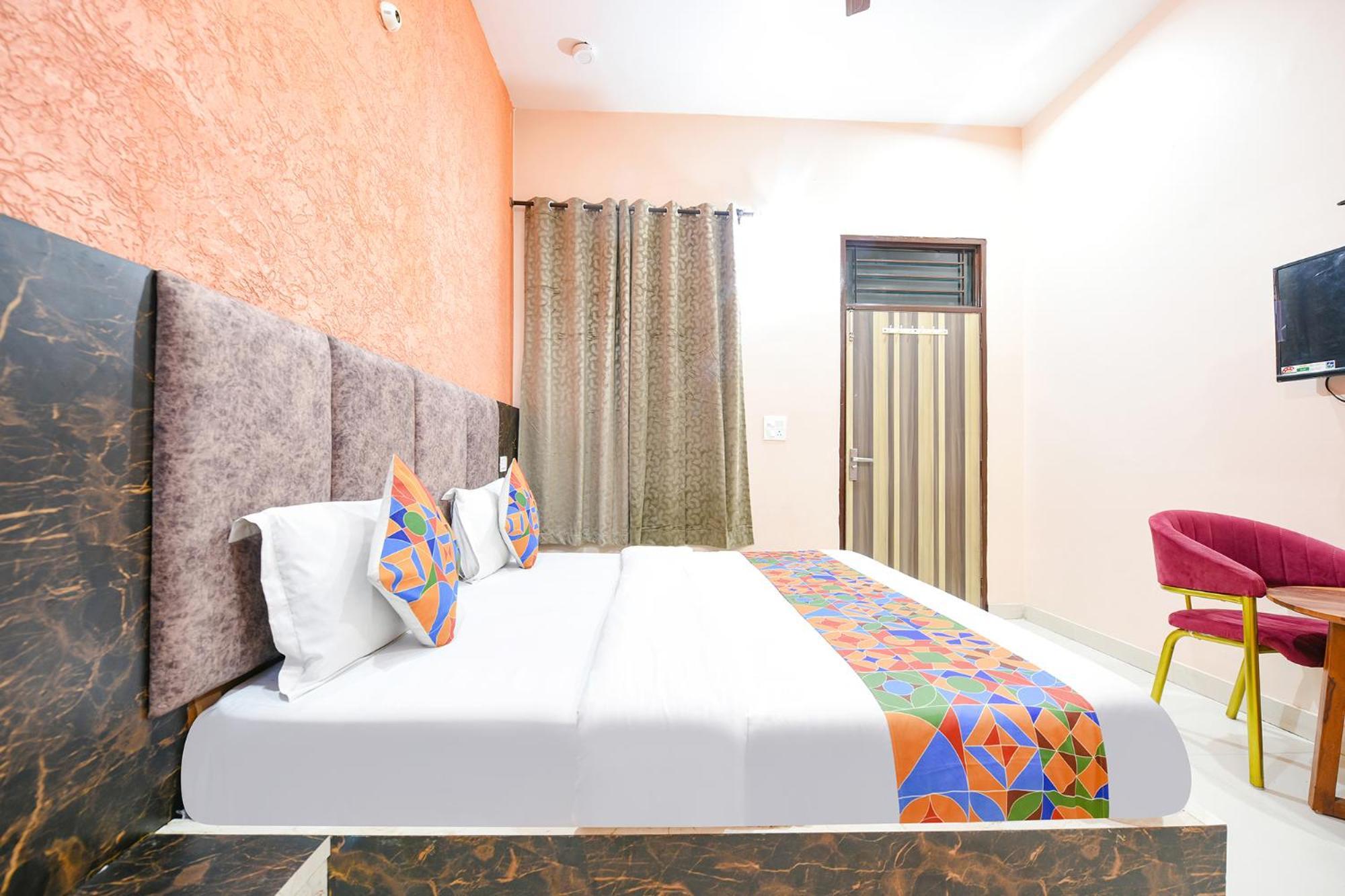 Fabexpress Galaxy Hotel Nayagaon Bagian luar foto