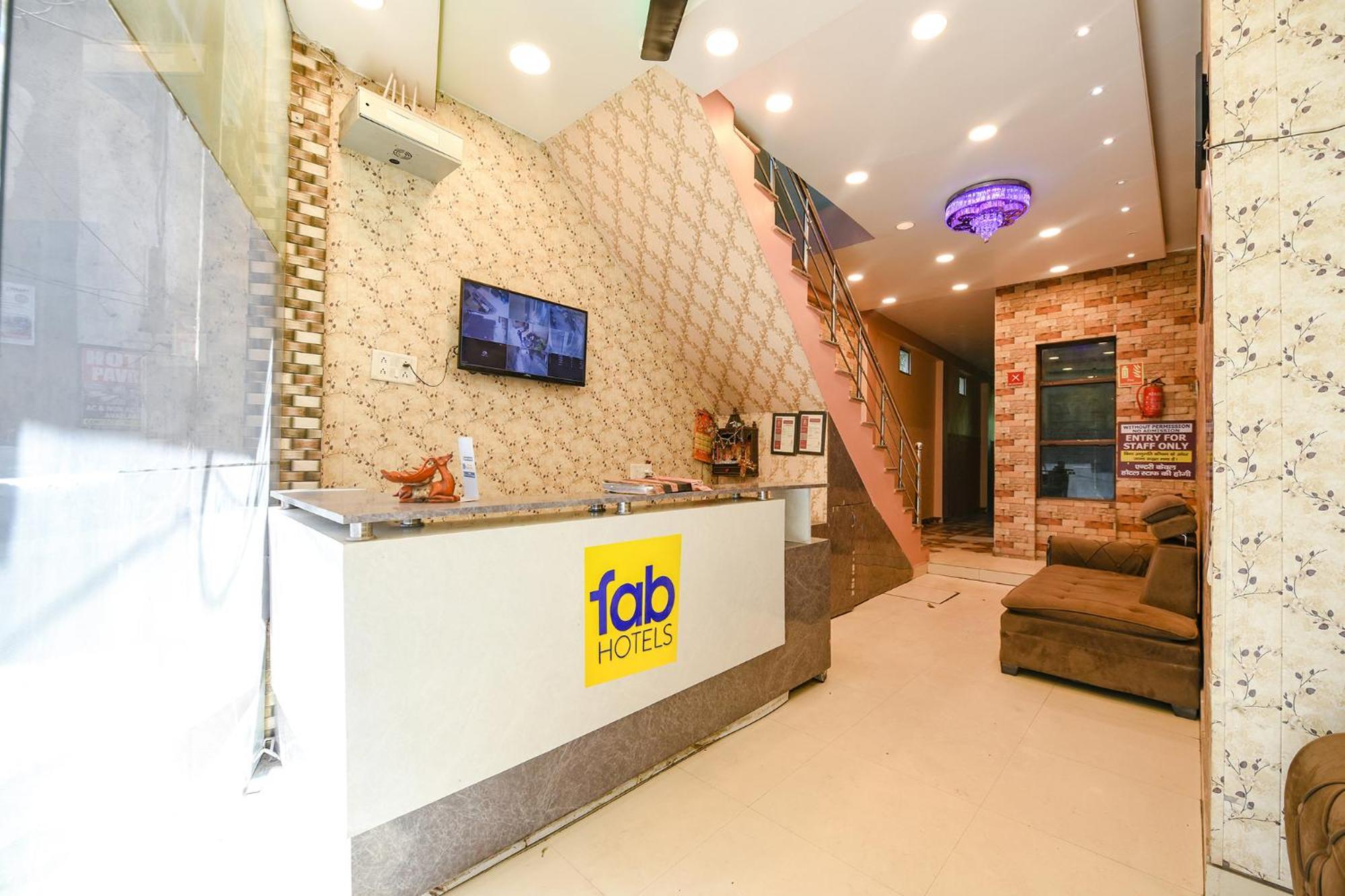 Fabexpress Galaxy Hotel Nayagaon Bagian luar foto