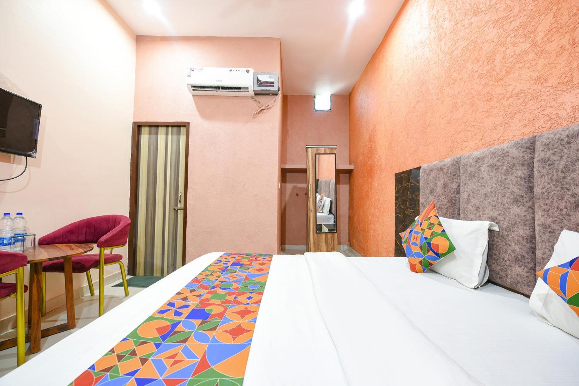 Fabexpress Galaxy Hotel Nayagaon Bagian luar foto