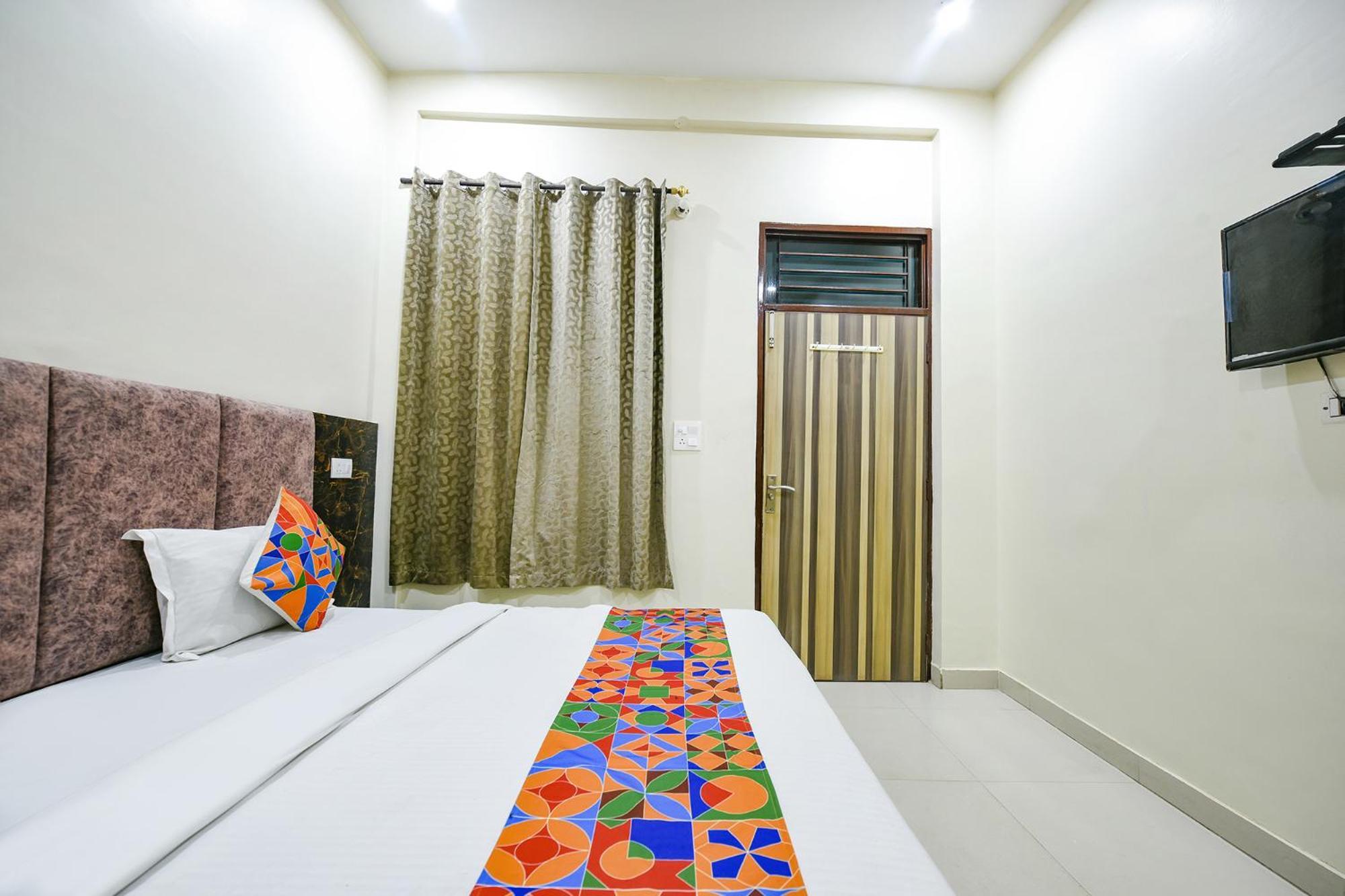 Fabexpress Galaxy Hotel Nayagaon Bagian luar foto